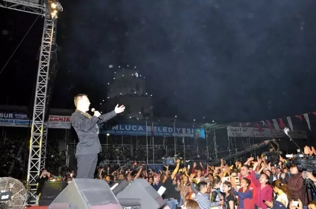 Serdar Ortaç '2016 Müzik Kralı' Seçildi Serdar Ortaç '2016 Müzik Kralı' Seçildi