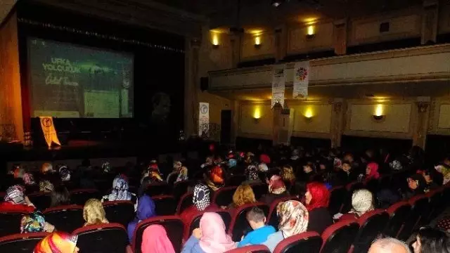 Hadis Yarışmasında Ödüller Sahiplerini Buldu Hadis Yarışmasında Ödüller Sahiplerini Buldu