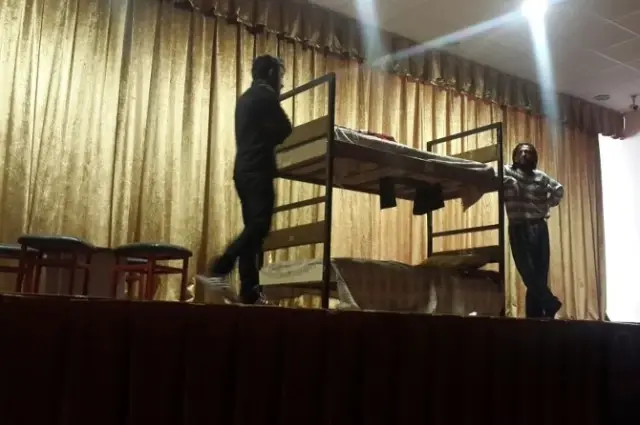 Eleşkirt'te Tiyatro Gösterisi Eleşkirt'te Tiyatro Gösterisi