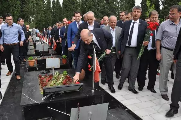 Bakan Soylu, Soma Faciasının Yıldönümünde Maden Şehitliğini Ziyaret Etti