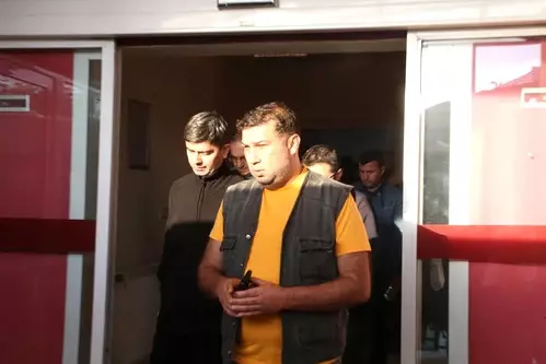 Isparta'da Gözaltına Alınanlar Sağlık Kontrolünden Geçirildi Isparta'da Gözaltına Alınanlar Sağlık Kontrolünden Geçirildi