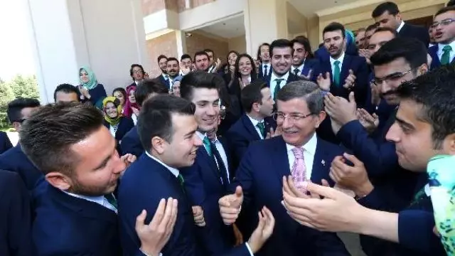 Başbakan Davutoğlu, Çankaya Köşkü'nün Son Misafirlerini ...