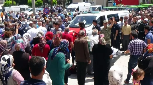 Hataylı Şehit Son Yolculuğuna Uğurlandı Hataylı Şehit Son Yolculuğuna Uğurlandı