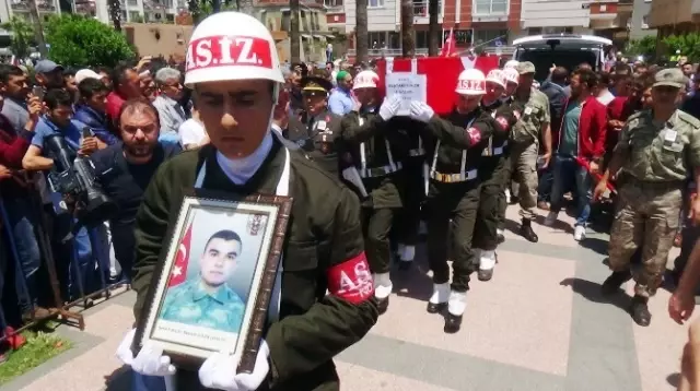 Hataylı Şehit Son Yolculuğuna Uğurlandı Hataylı Şehit Son Yolculuğuna Uğurlandı