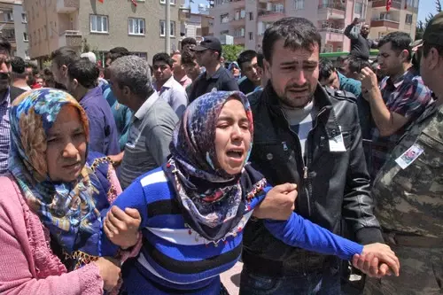 Şehit Sözleşmeli Er Güler, Gözyaşlarıyla Son Yolculuğuna Uğurlandı Şehit Sözleşmeli Er Güler, Gözyaşlarıyla Son Yolculuğuna Uğurlandı