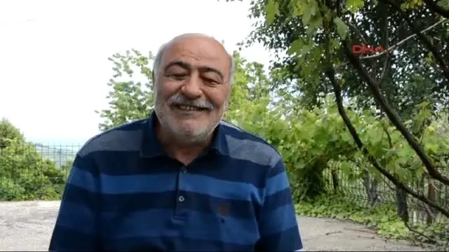Sinop Eski Başkan, Cezası Nedeniyle Camide Çevre Düzenlemesi Yapıyor Sinop Eski Başkan, Cezası Nedeniyle Camide Çevre Düzenlemesi Yapıyor