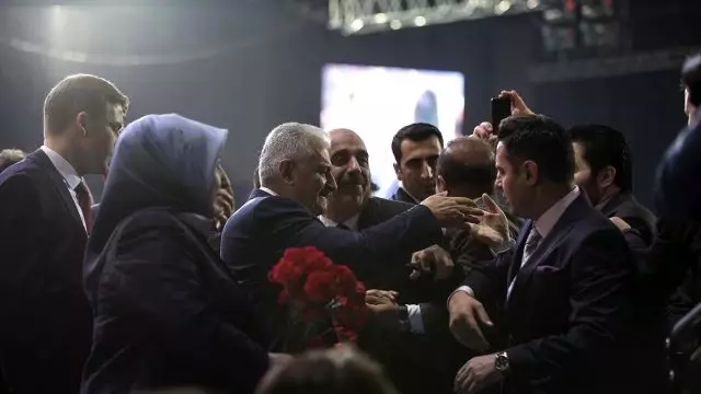 AK Parti'de Binali Yıldırım Dönemi! Bin 405 Oyla Genel Başkan Seçildi