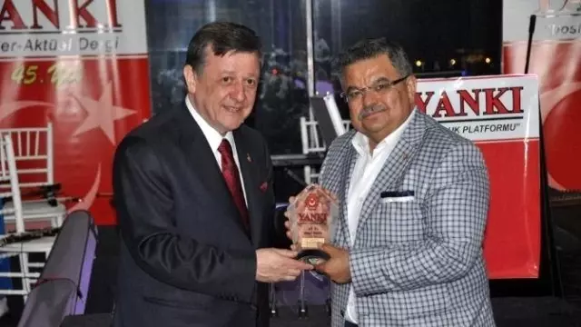 Bilecik Belediye Başkanı Yağcı'ya Bir Ödül Daha Bilecik Belediye Başkanı Yağcı'ya Bir Ödül Daha