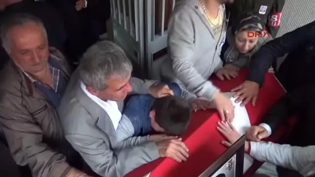 Trabzon - Şehit Er Alper Al Son Yolculuğuna Uğurlandı -3