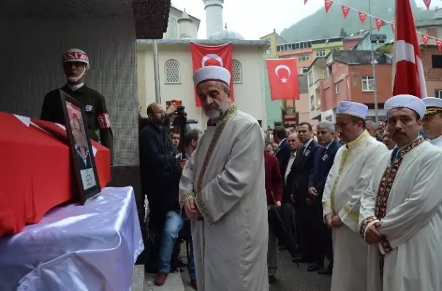 Trabzonlu Deniz Er Şehit Alper Al'a Son Görev