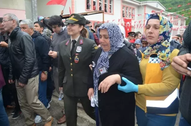 Trabzonlu Deniz Er Şehit Alper Al'a Son Görev