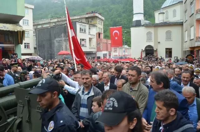 Trabzonlu Deniz Er Şehit Alper Al'a Son Görev