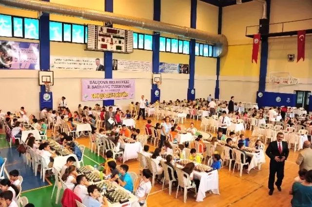 Genç Satranççılar Balçova'da Buluştu