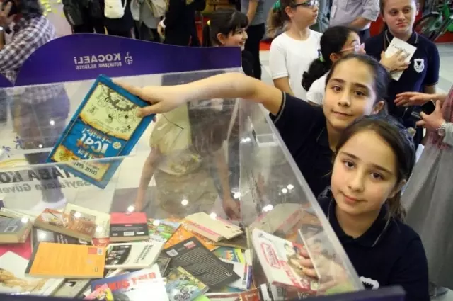Kocaeli Büyükşehir Belediyesinden Hakkari'ye Kitap