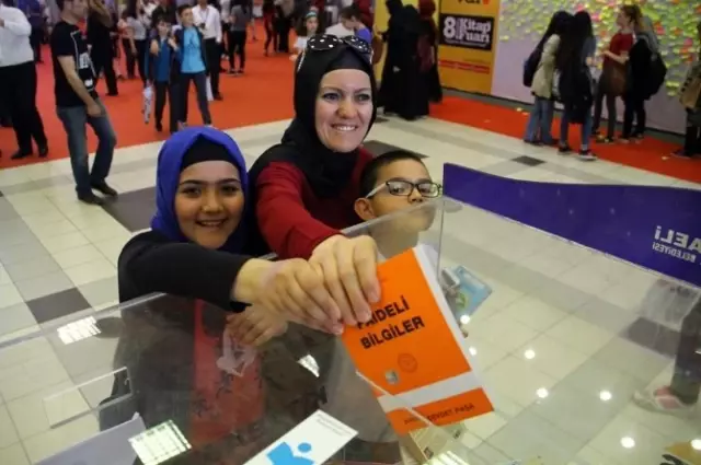 Kocaeli Büyükşehir Belediyesinden Hakkari'ye Kitap