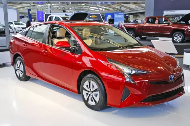 En Verimli Melez Otomobil 2016 Toyota Prius!