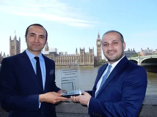 Cumhurbaşkanı Erdoğan, İngiltere'de 'En Başarılı Devlet Adamı' Seçildi Cumhurbaşkanı Erdoğan, İngiltere'de 'En Başarılı Devlet Adamı' Seçildi