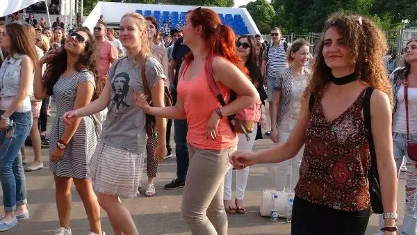 Moskovalılar, Türk Müziği ile Coştu Moskovalılar, Türk Müziği ile Coştu