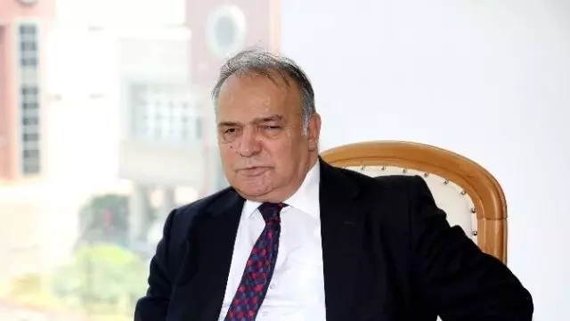 Adü, Avni Özgürel'i Ağırladı Adü, Avni Özgürel'i Ağırladı