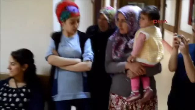Ankara Öğrencilerden Hasta Çocuklarla Beyaz Meleklere Moral Ziyareti Ankara Öğrencilerden Hasta Çocuklarla Beyaz Meleklere Moral Ziyareti