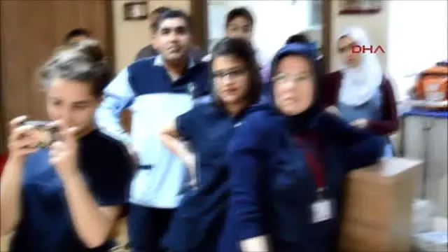 Ankara Öğrencilerden Hasta Çocuklarla Beyaz Meleklere Moral Ziyareti Ankara Öğrencilerden Hasta Çocuklarla Beyaz Meleklere Moral Ziyareti