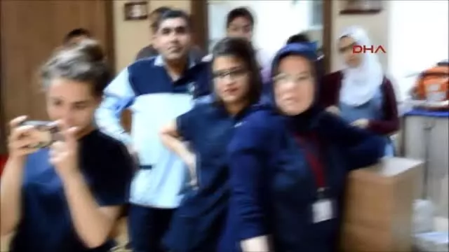 Ankara Öğrencilerden Hasta Çocuklarla Beyaz Meleklere Moral Ziyareti Ankara Öğrencilerden Hasta Çocuklarla Beyaz Meleklere Moral Ziyareti