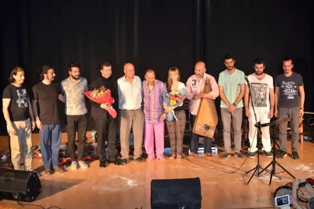 Kalbin Ritmi Foça'da Attı Kalbin Ritmi Foça'da Attı