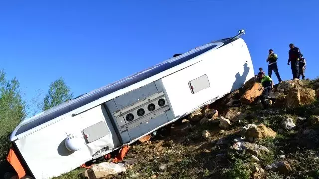 Yozgat Ta Yolcu Otobusu Devrildi 3 Olu 15 Yarali Haberler