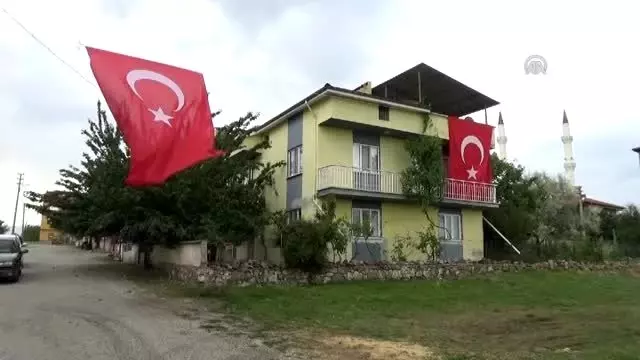 İstanbul�daki Terör Saldırısı Şehit Polis Memuru Yaşar Özlem�in Evi