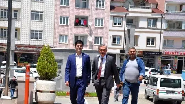 Atatürk'e Hakaretten Yargılanan Milli Eğitim Şube Müdürü'ne Beraat Atatürk'e Hakaretten Yargılanan Milli Eğitim Şube Müdürü'ne Beraat