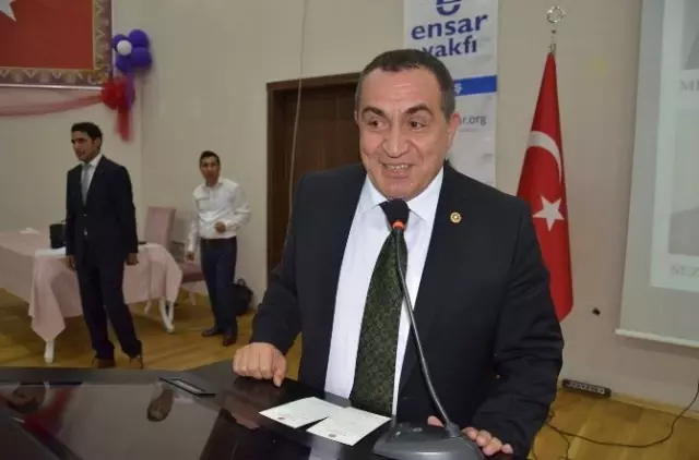 Ensar Vakfı Muş Şubesinden İftar Yemeği Ensar Vakfı Muş Şubesinden İftar Yemeği