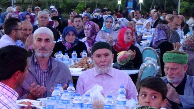 Osmaneli'de Geleneksel İftar Yemeği - Haberler