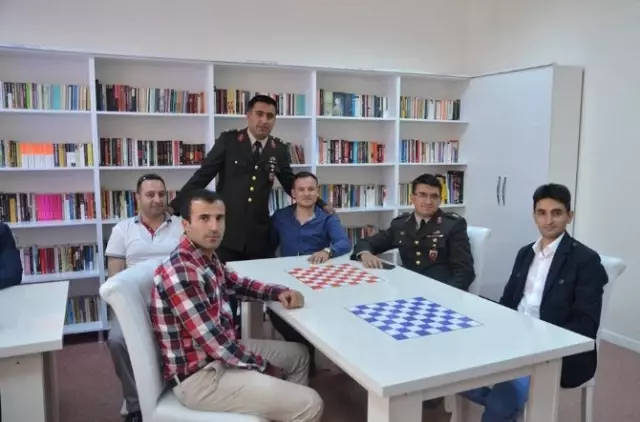 Silah Arkadaşları Anısına Okuma Salonu Kurdular Silah Arkadaşları Anısına Okuma Salonu Kurdular