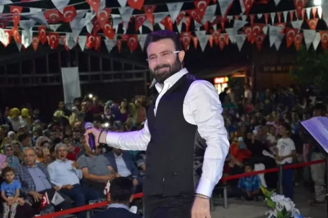 Bedirhan Gökçe Adıyamanlılarla Buluştu Bedirhan Gökçe Adıyamanlılarla Buluştu