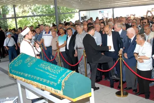 Hakkı Devrim'e Veda Hakkı Devrim'e Veda