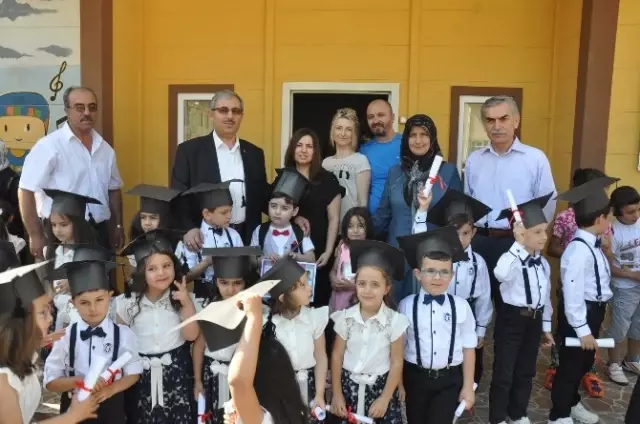 Cumhurbaşkanı Erdoğan'ın Sahip Çıktığı Kayra'nın Karne Sevinci Cumhurbaşkanı Erdoğan'ın Sahip Çıktığı Kayra'nın Karne Sevinci