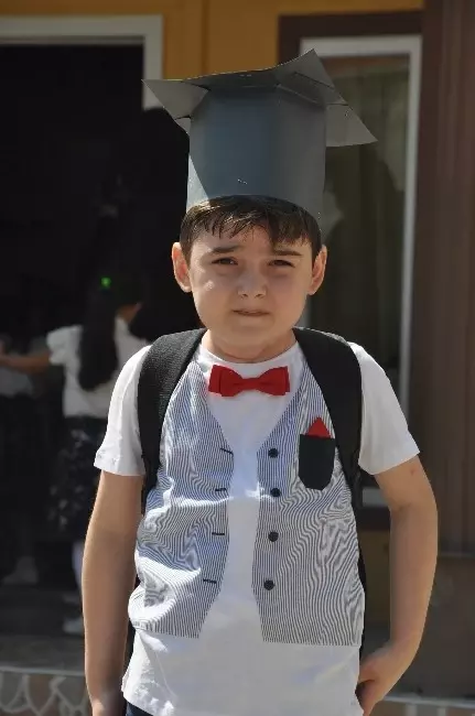 Cumhurbaşkanı Erdoğan'ın Sahip Çıktığı Kayra'nın Karne Sevinci Cumhurbaşkanı Erdoğan'ın Sahip Çıktığı Kayra'nın Karne Sevinci