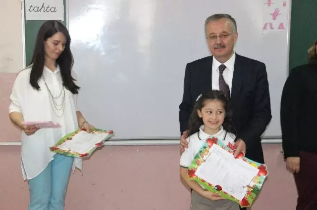 Edirne'de Öğrencilerin Karne Heyecanı