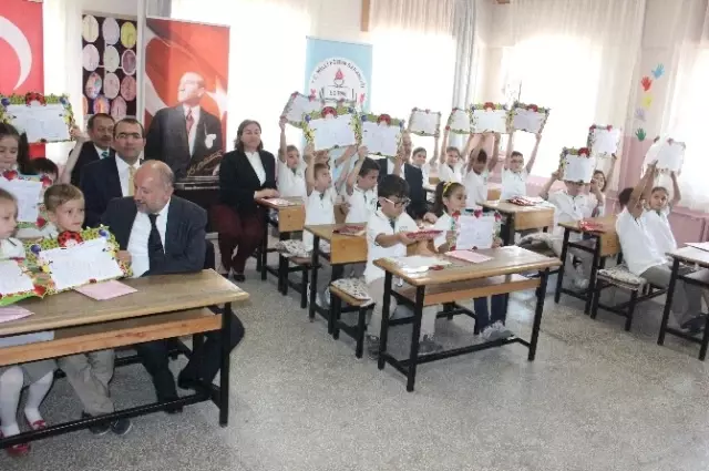 Edirne'de Öğrencilerin Karne Heyecanı