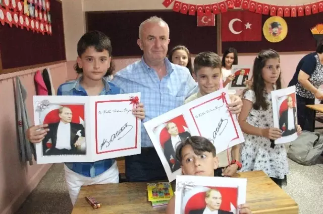 Edirne'de Öğrencilerin Karne Heyecanı