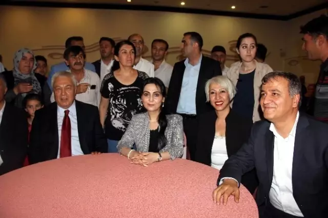 Hdp Eş Genel Başkanı Yüksekdağ Gaziantep'te Hdp Eş Genel Başkanı Yüksekdağ Gaziantep'te