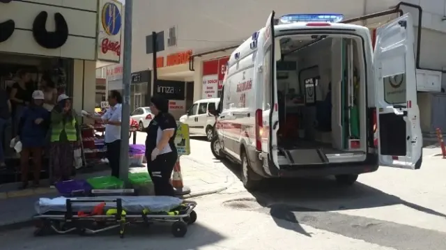 Berberde Aniden Fenalaşan Şahıs Hayatını Kaybetti Berberde Aniden Fenalaşan Şahıs Hayatını Kaybetti