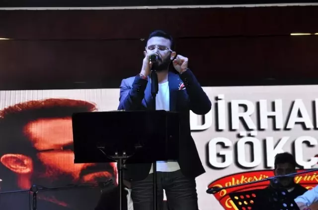 Bandırma'da 6 Bin Kişilik İftar Bandırma'da 6 Bin Kişilik İftar