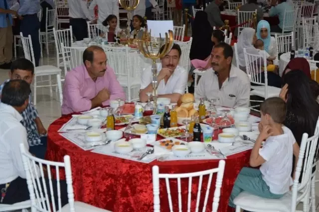 Batman Valiliğinden Şehit Yakınları ile Gazilere İftar
