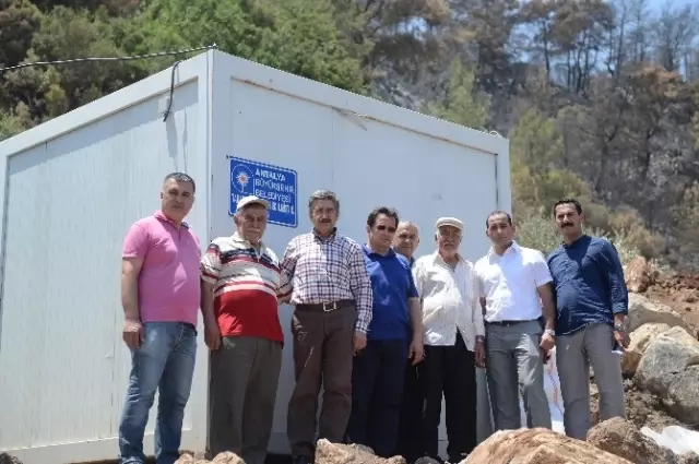 Kumluca'da Evi Yanan Ailelere Konteynır Evler Teslim Edildi Kumluca'da Evi Yanan Ailelere Konteynır Evler Teslim Edildi