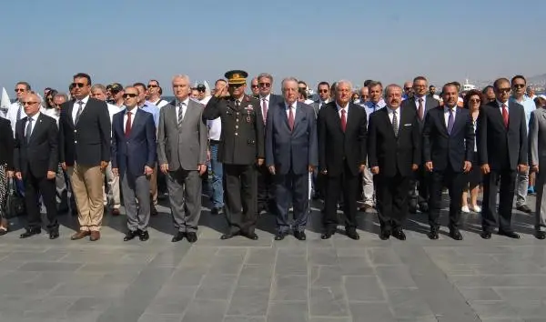 Kabotaj Bayramı'nda Halat Eğlencesi Kabotaj Bayramı'nda Halat Eğlencesi