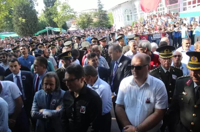 Sakarya Şehidini Uğurladı Sakarya Şehidini Uğurladı
