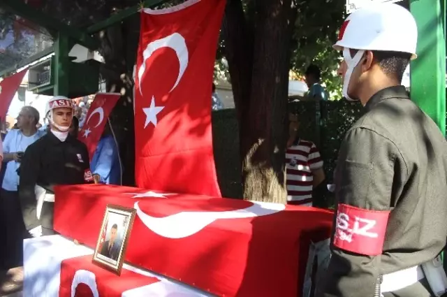Sakarya Şehidini Uğurladı Sakarya Şehidini Uğurladı