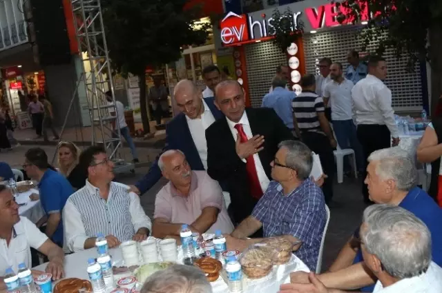 Akhisar Ticaret ve Sanayi Odası'ndan 5 Bin Kişilik Dev İftar