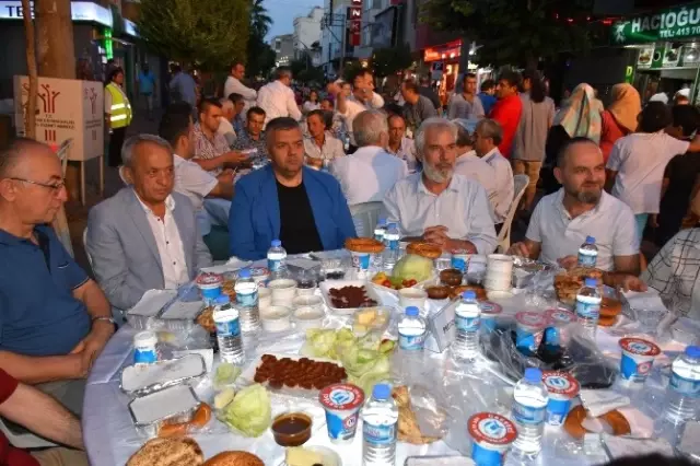 Akhisar Ticaret ve Sanayi Odası'ndan 5 Bin Kişilik Dev İftar